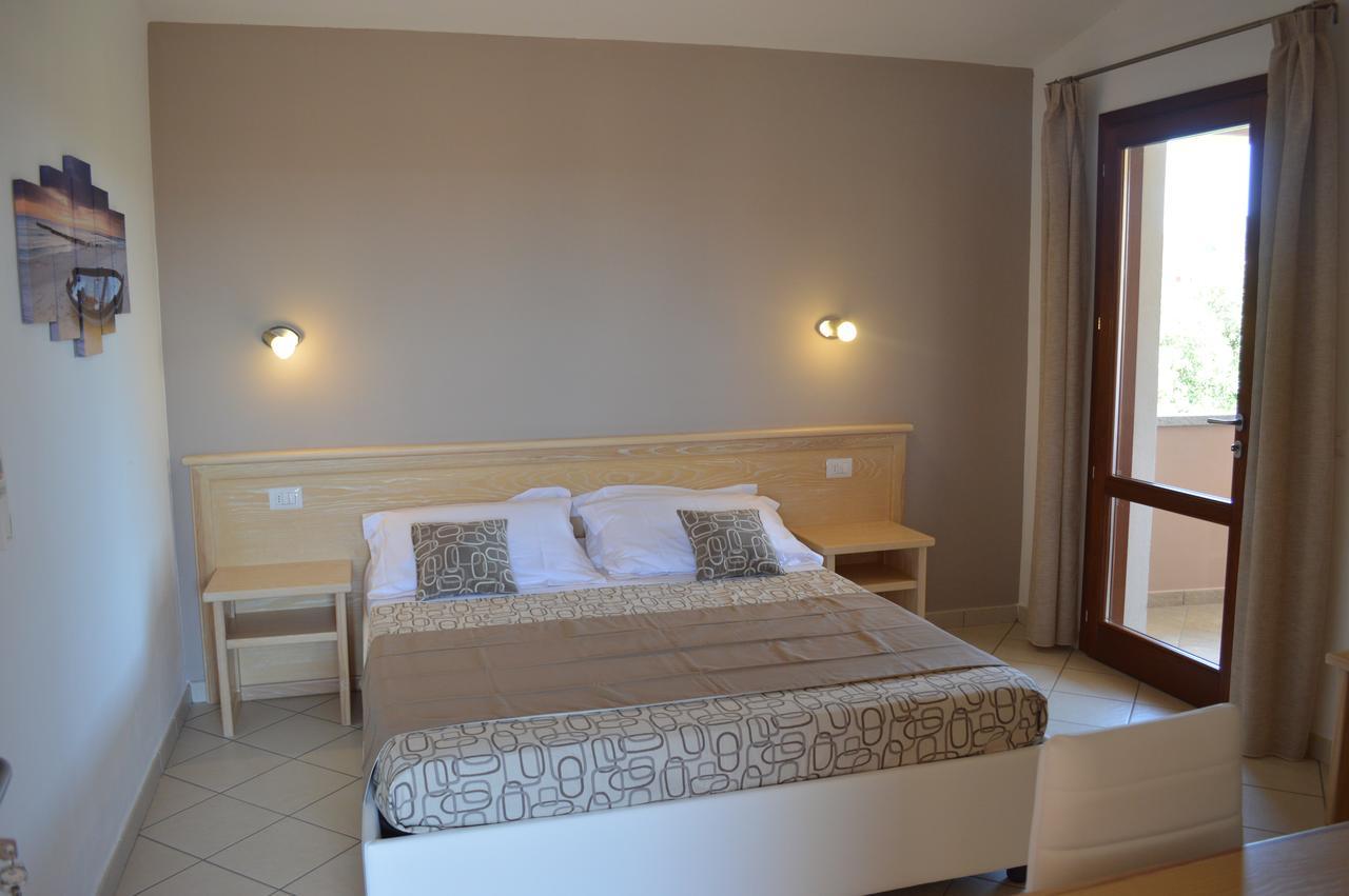Guest Rooms Affittacamere ซาน เตโอโดโร ภายนอก รูปภาพ