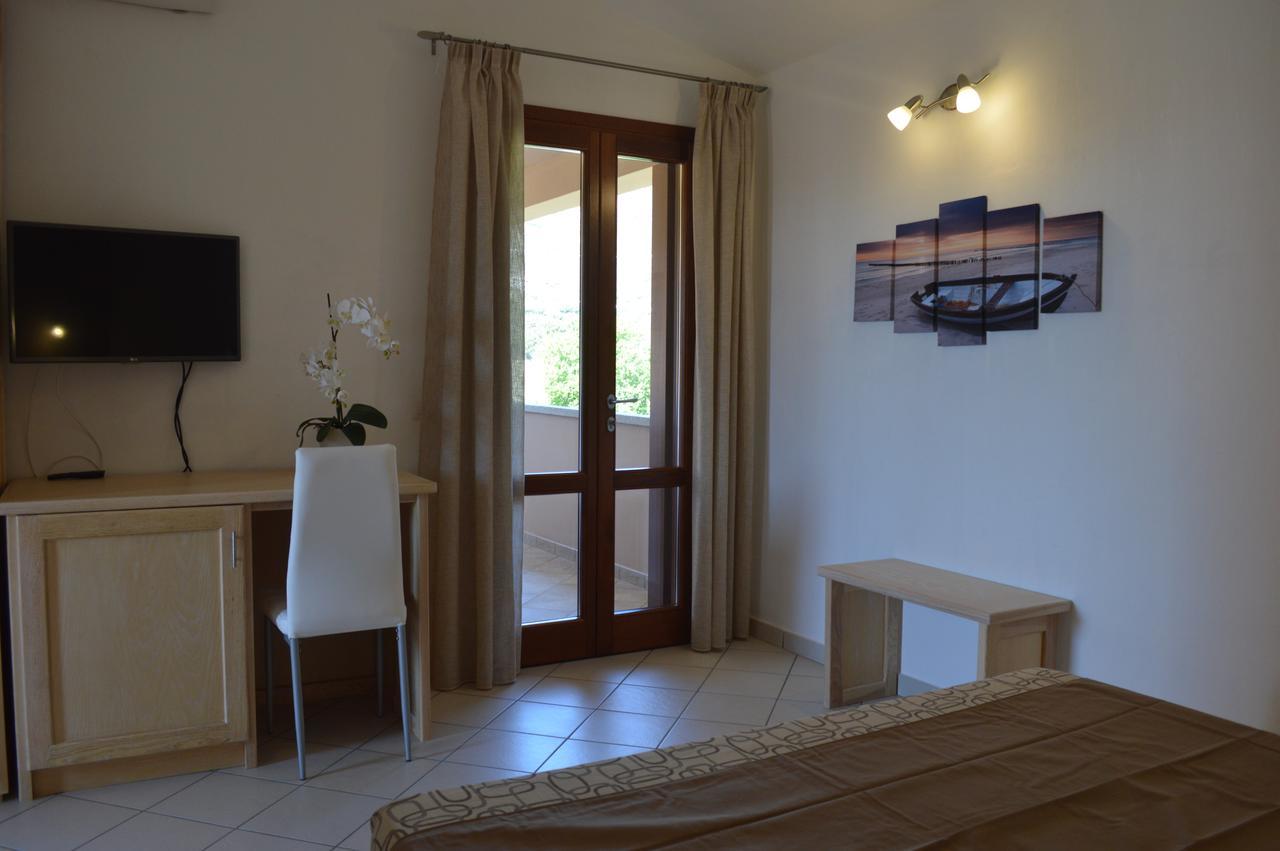 Guest Rooms Affittacamere ซาน เตโอโดโร ภายนอก รูปภาพ