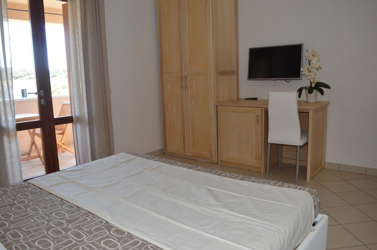 Guest Rooms Affittacamere ซาน เตโอโดโร ภายนอก รูปภาพ