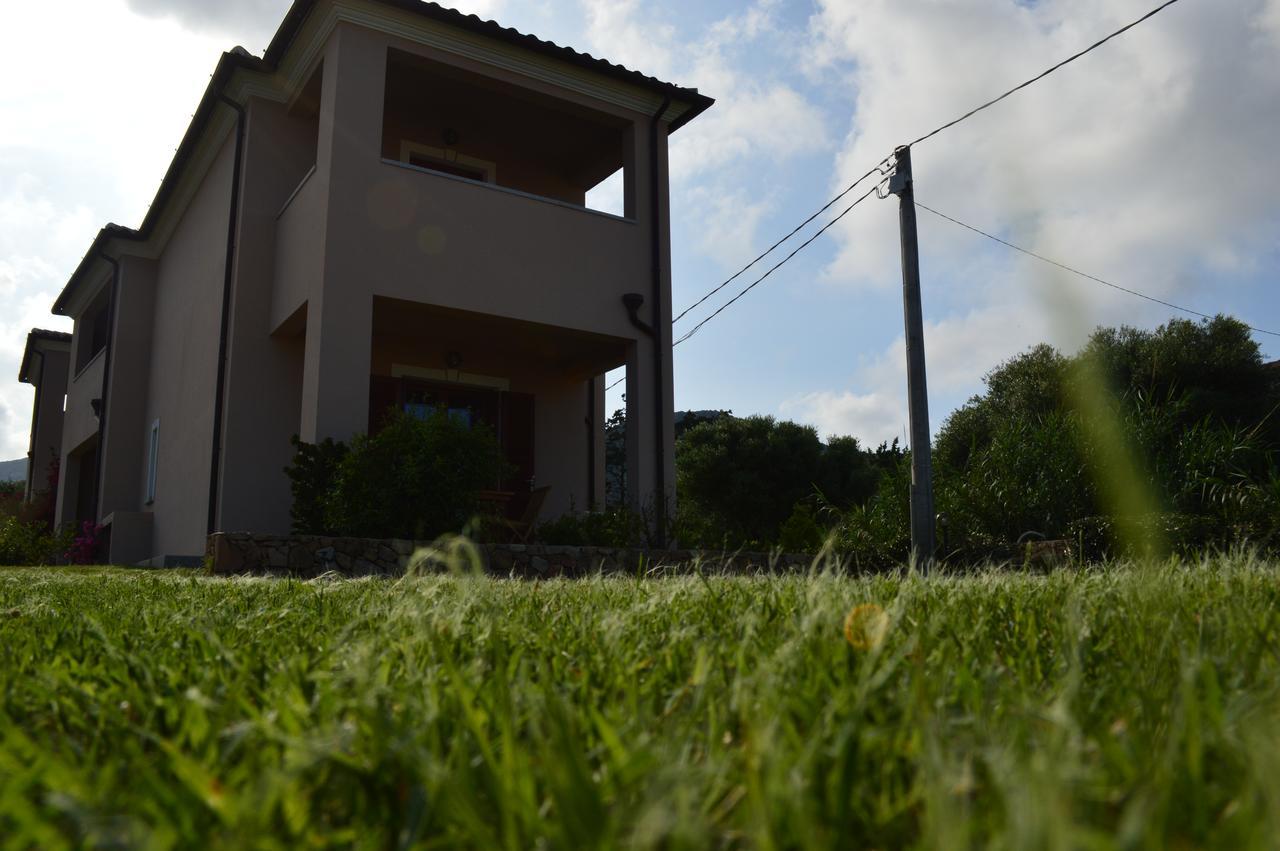 Guest Rooms Affittacamere ซาน เตโอโดโร ภายนอก รูปภาพ
